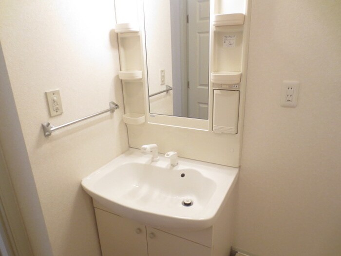 物件内観写真11　(洗面)