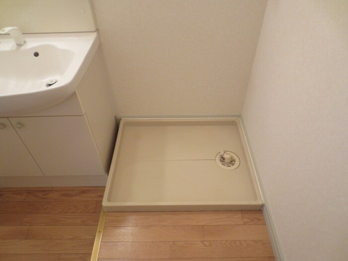 物件内観写真15　(洗濯機置場)