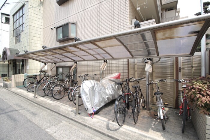 物件外観写真3　(駐輪場)