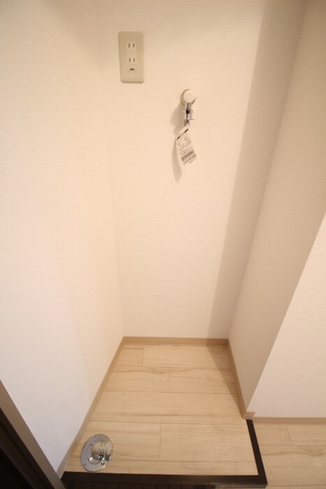 物件内観写真13　(洗濯機置場)
