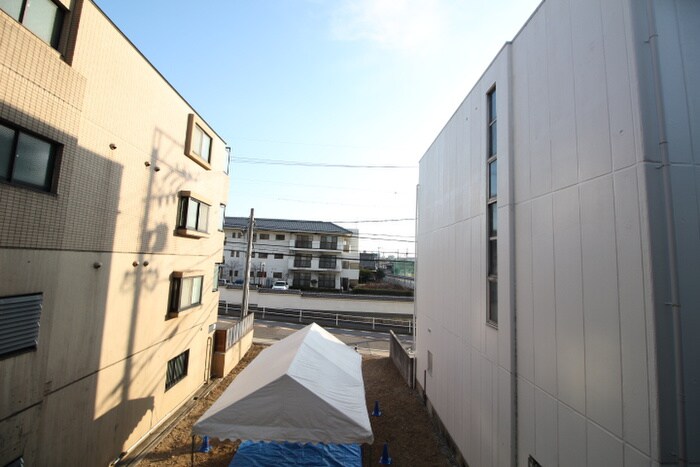 物件内観写真22　(室内からの展望)