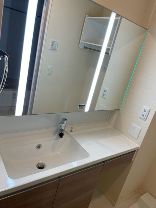 物件内観写真9　(洗面)