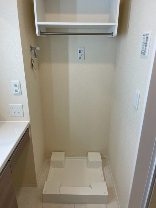 物件内観写真13　(洗濯機置場)