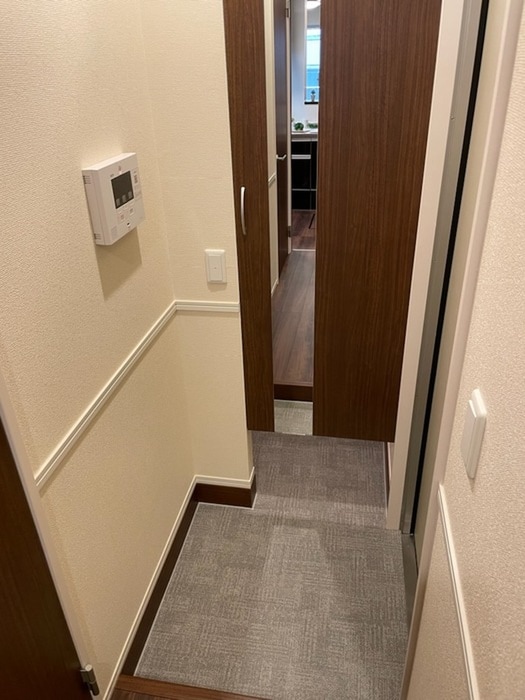 物件内観写真14　(玄関)