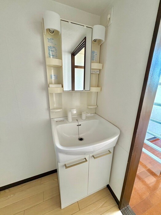 物件内観写真10　(洗面)