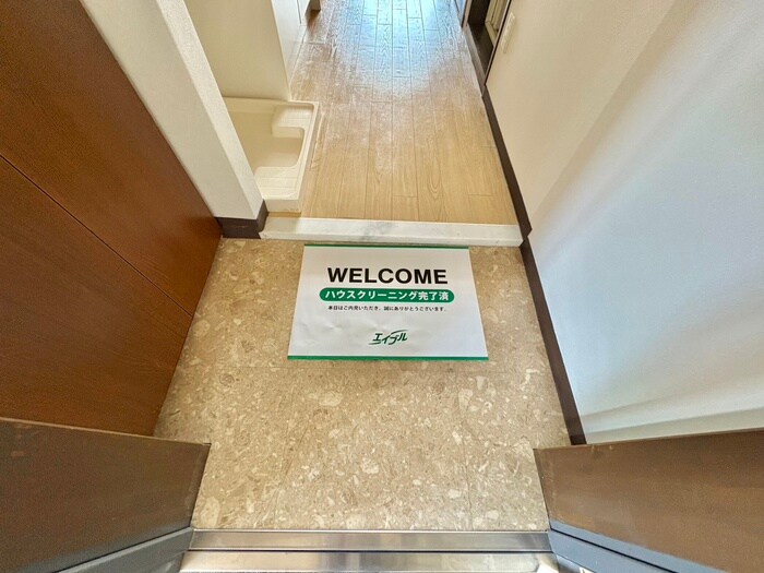 物件内観写真17　(玄関)