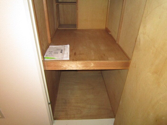 物件内観写真15　(収納)