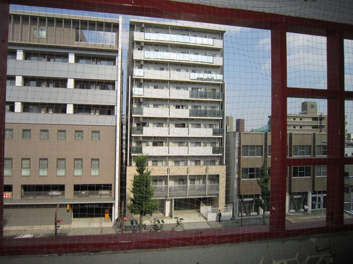 物件内観写真15　(室内からの展望)