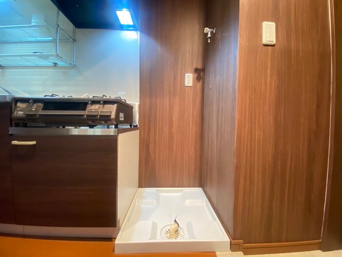 物件内観写真14　(洗濯機置場)