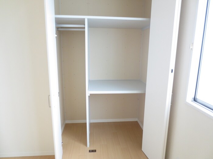物件内観写真13　(収納)