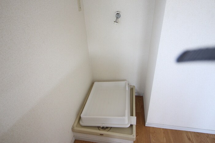 物件内観写真12　(洗濯機置場)