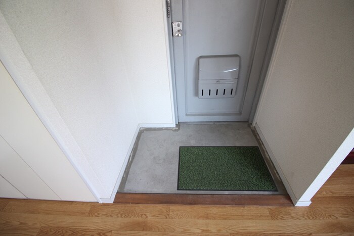 物件内観写真15　(玄関)