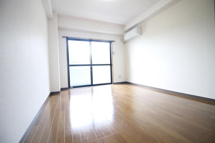 物件内観写真6　(居室)