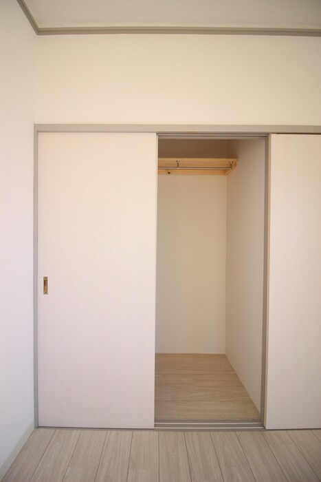 物件内観写真12　(収納)