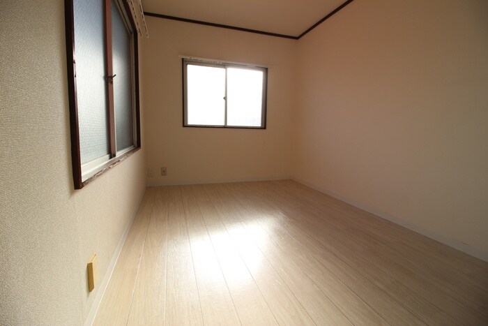 物件内観写真13　(居室)