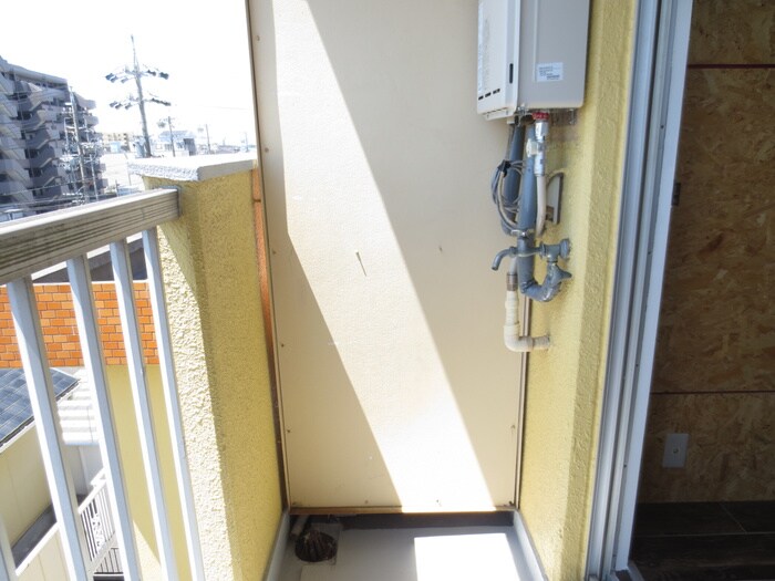 物件内観写真13　(洗濯機置場)