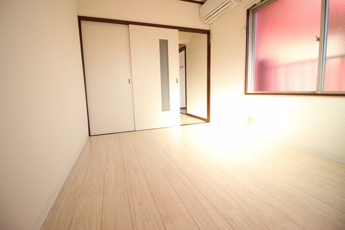 物件内観写真16　(居室)