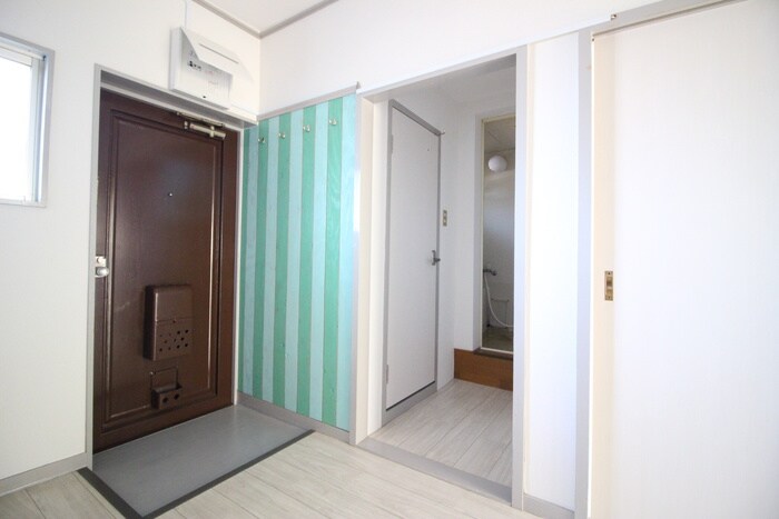 物件内観写真18　(廊下)