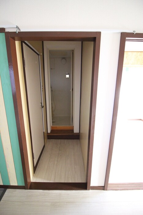 物件内観写真19　(廊下)