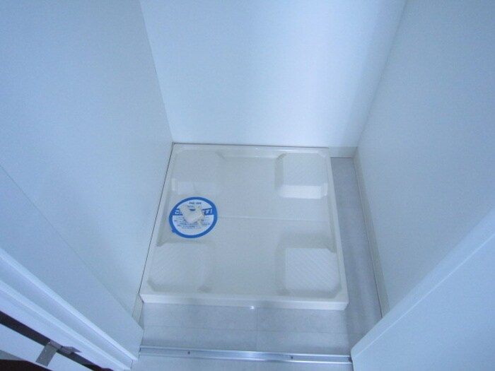 物件内観写真11　(洗濯機置場)