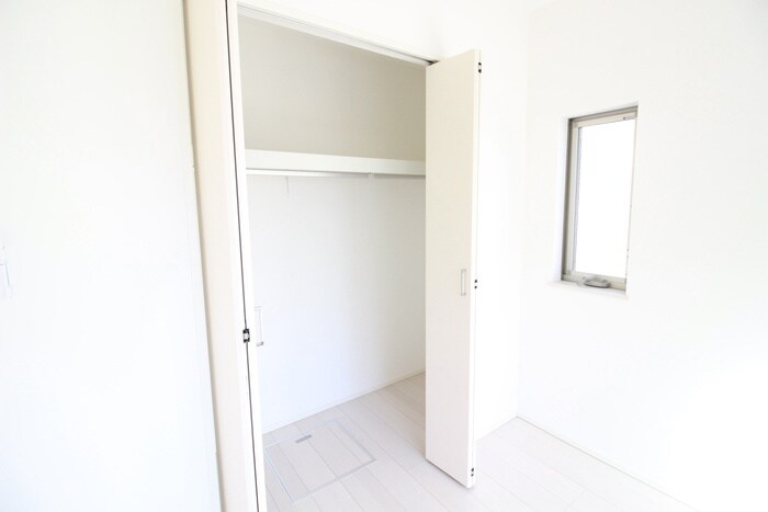 物件内観写真10　(収納)