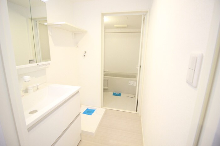 物件内観写真14　(洗濯機置場)