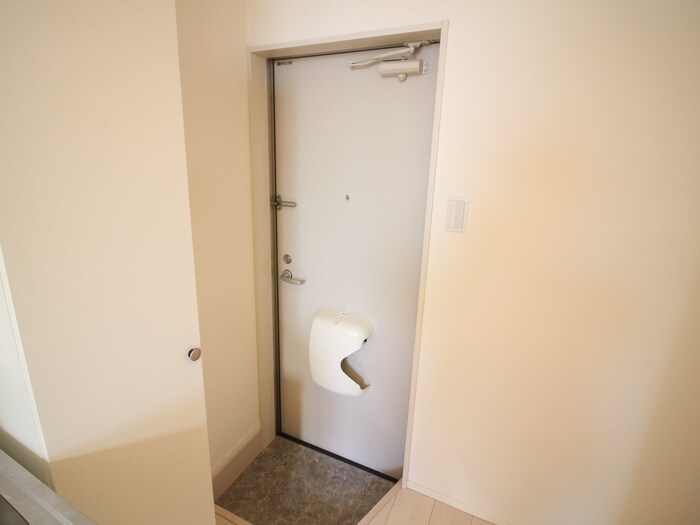 物件内観写真18　(玄関)