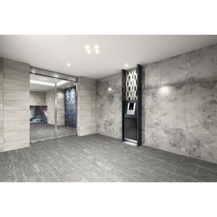 物件外観写真5　(エントランス部分)