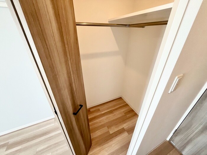 物件内観写真10　(収納)