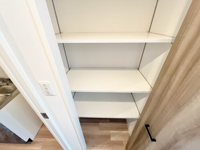 物件内観写真11　(収納)
