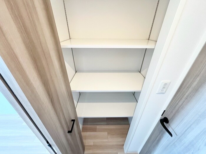 物件内観写真11　(収納)