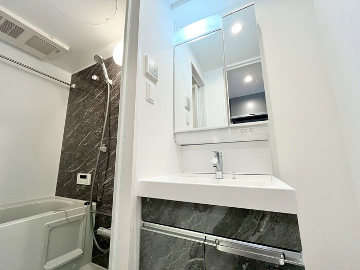 物件内観写真13　(洗面)