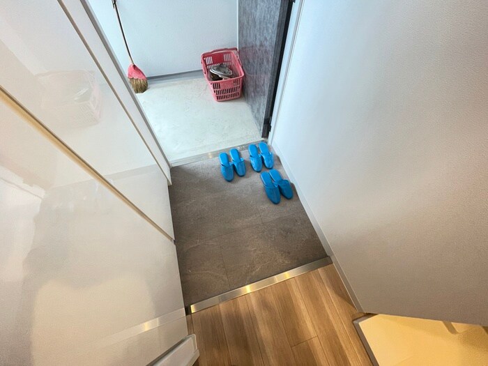 物件内観写真15　(玄関)