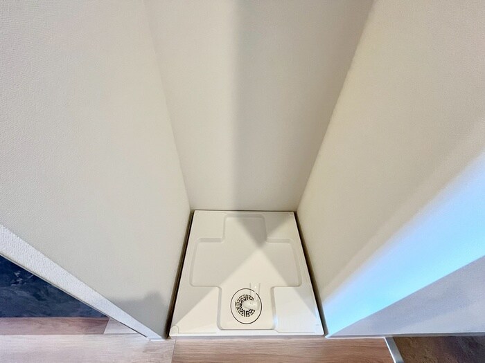 物件内観写真16　(洗濯機置場)