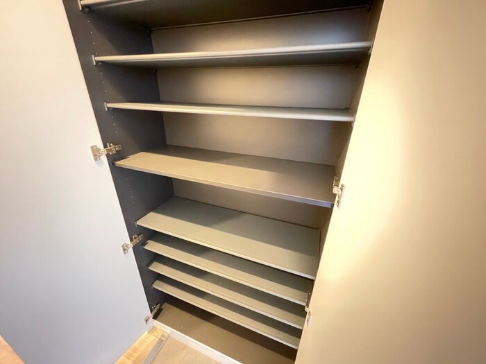 物件内観写真16　(靴箱)