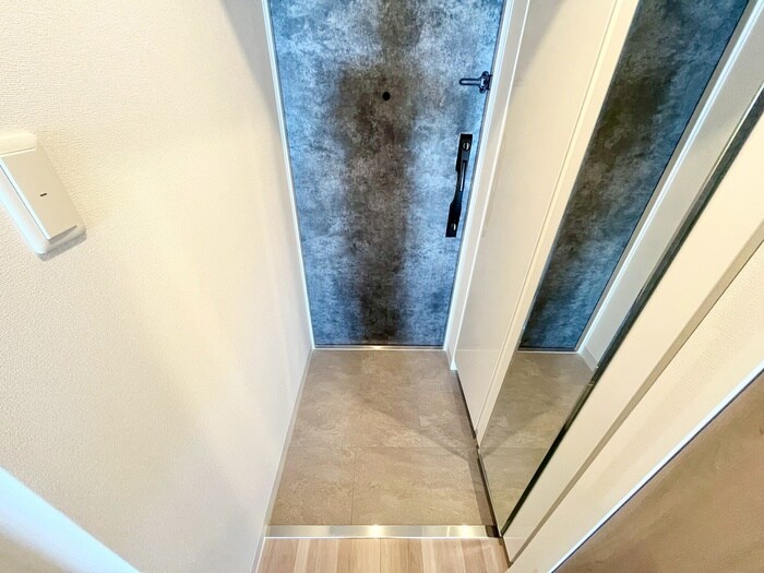 物件内観写真19　(玄関)