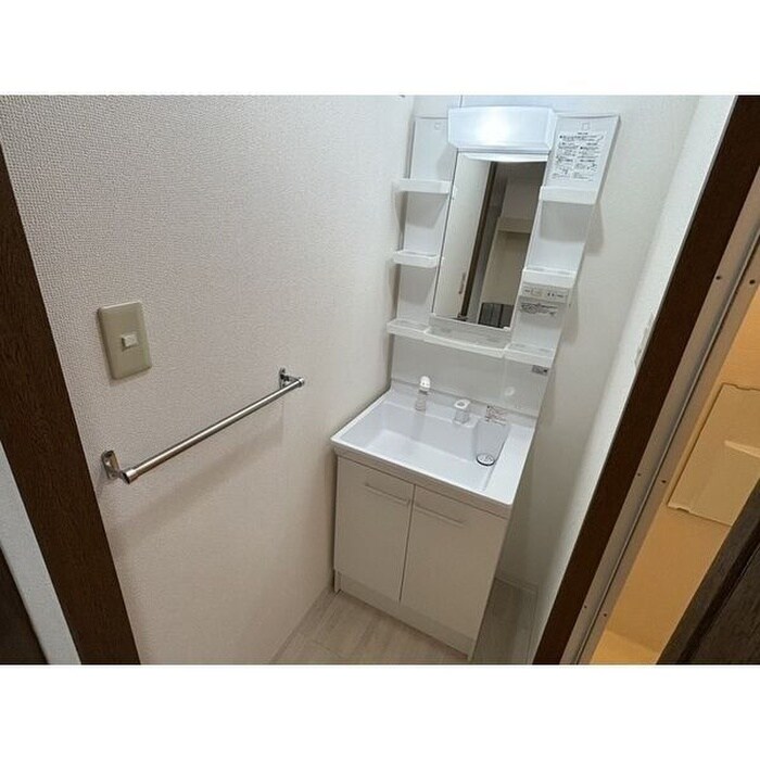 物件内観写真9　(洗面)