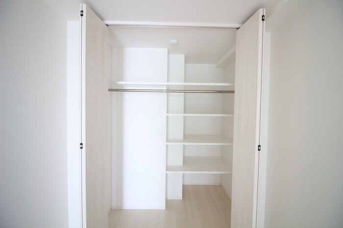 物件内観写真10　(収納)