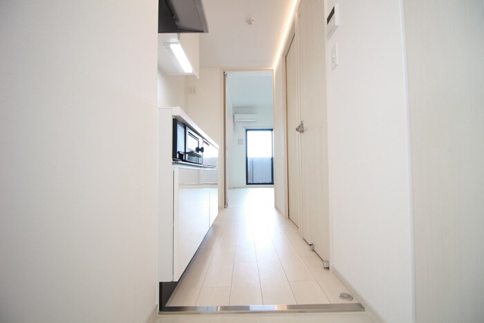 物件内観写真15　(玄関)