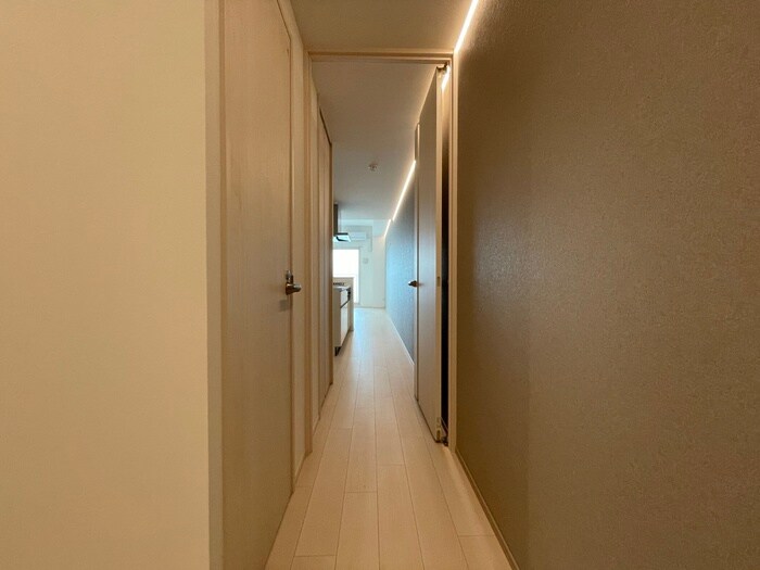 物件内観写真17　(玄関)