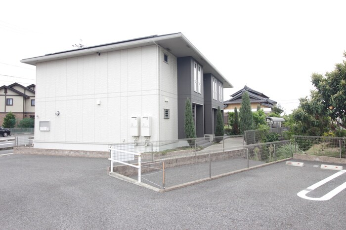 物件外観写真4　(外観写真)