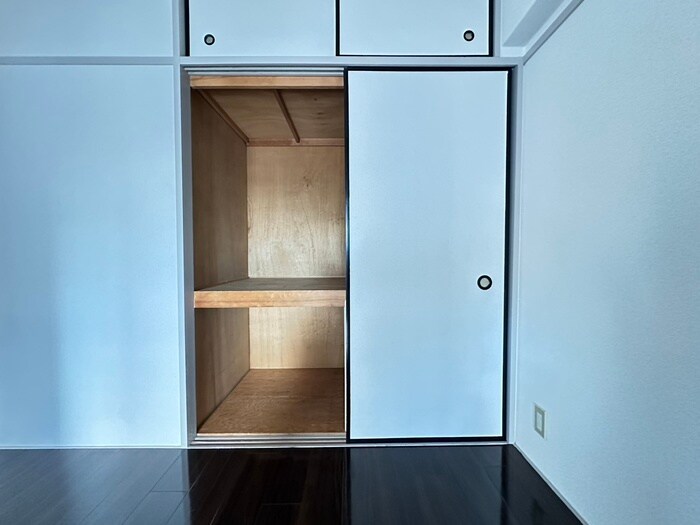 物件内観写真15　(収納)