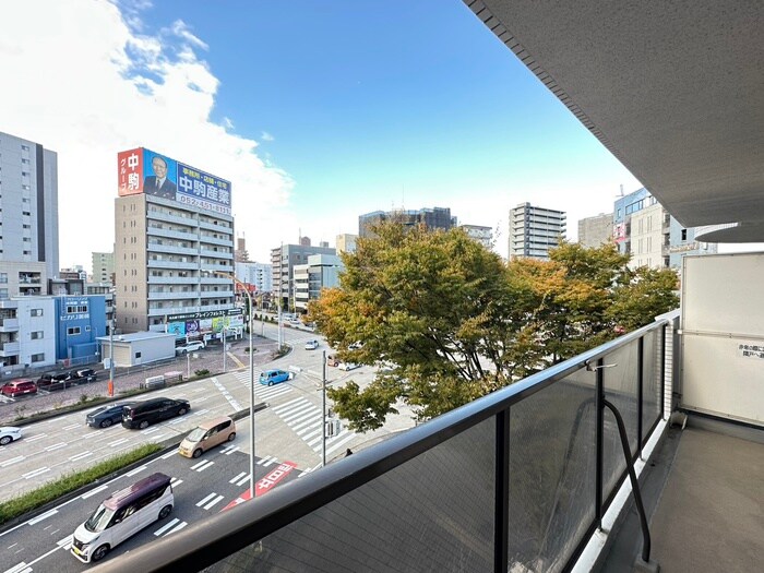 物件内観写真17　(室内からの展望)