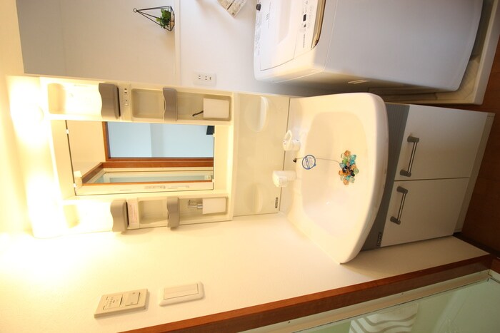 物件内観写真11　(洗面)