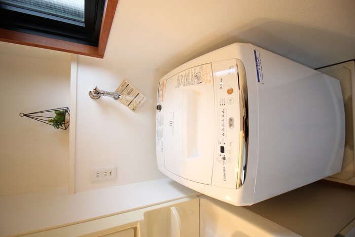 物件内観写真12　(洗濯機置場)