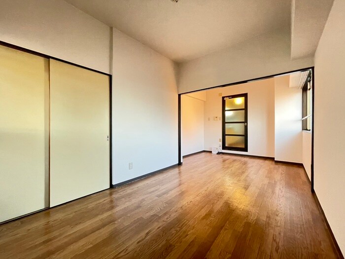 物件内観写真8　(居室)