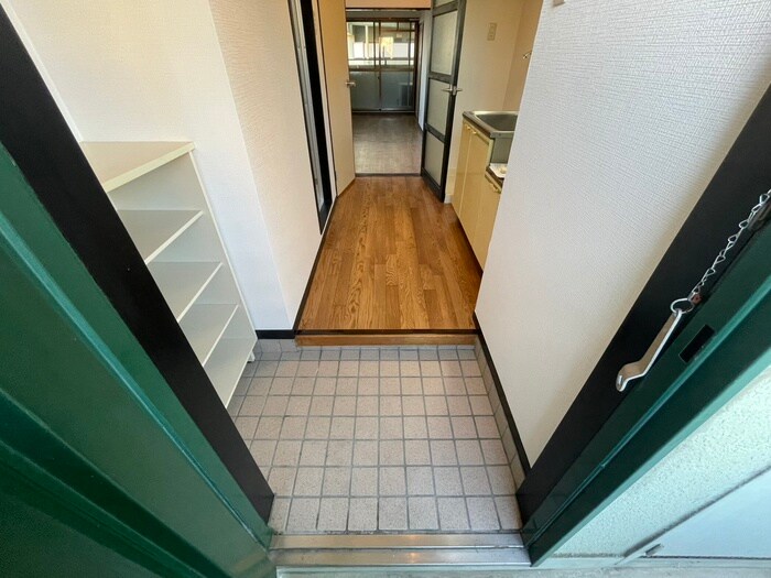 物件内観写真17　(玄関)