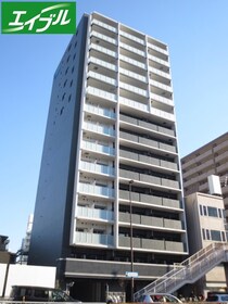 プレサンスジェネ千種内山Ⅱの外観写真