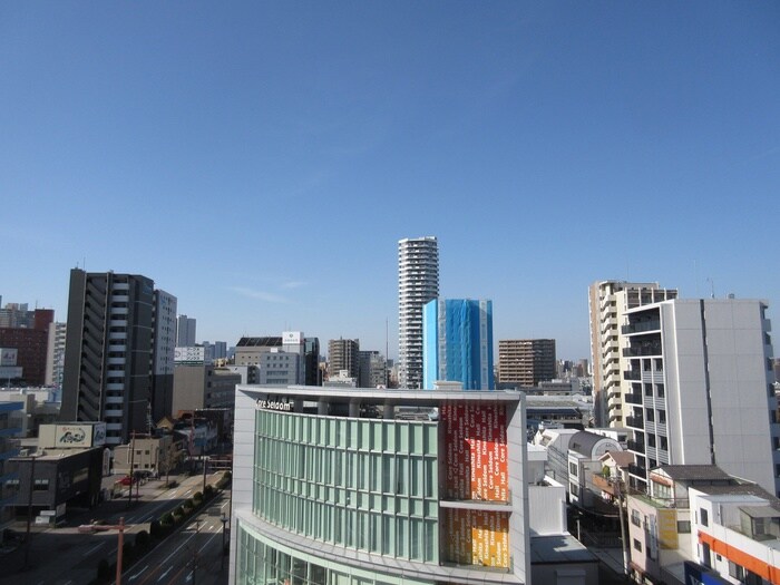 物件内観写真13　(室内からの展望)