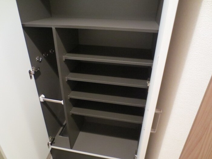 物件内観写真17　(靴箱)